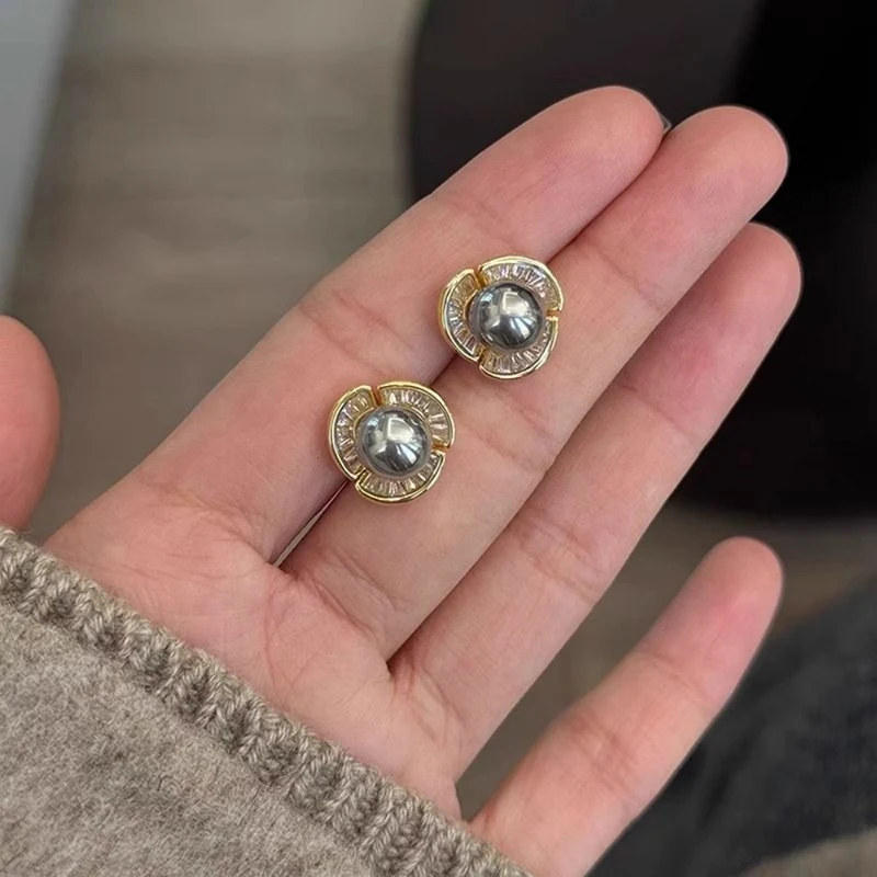 Huitan Dainty Flower Shaped Stud Earrings with Grey Imitation Pearl Fashion Punk Party Accessories Female Charms Elegant Jewelry