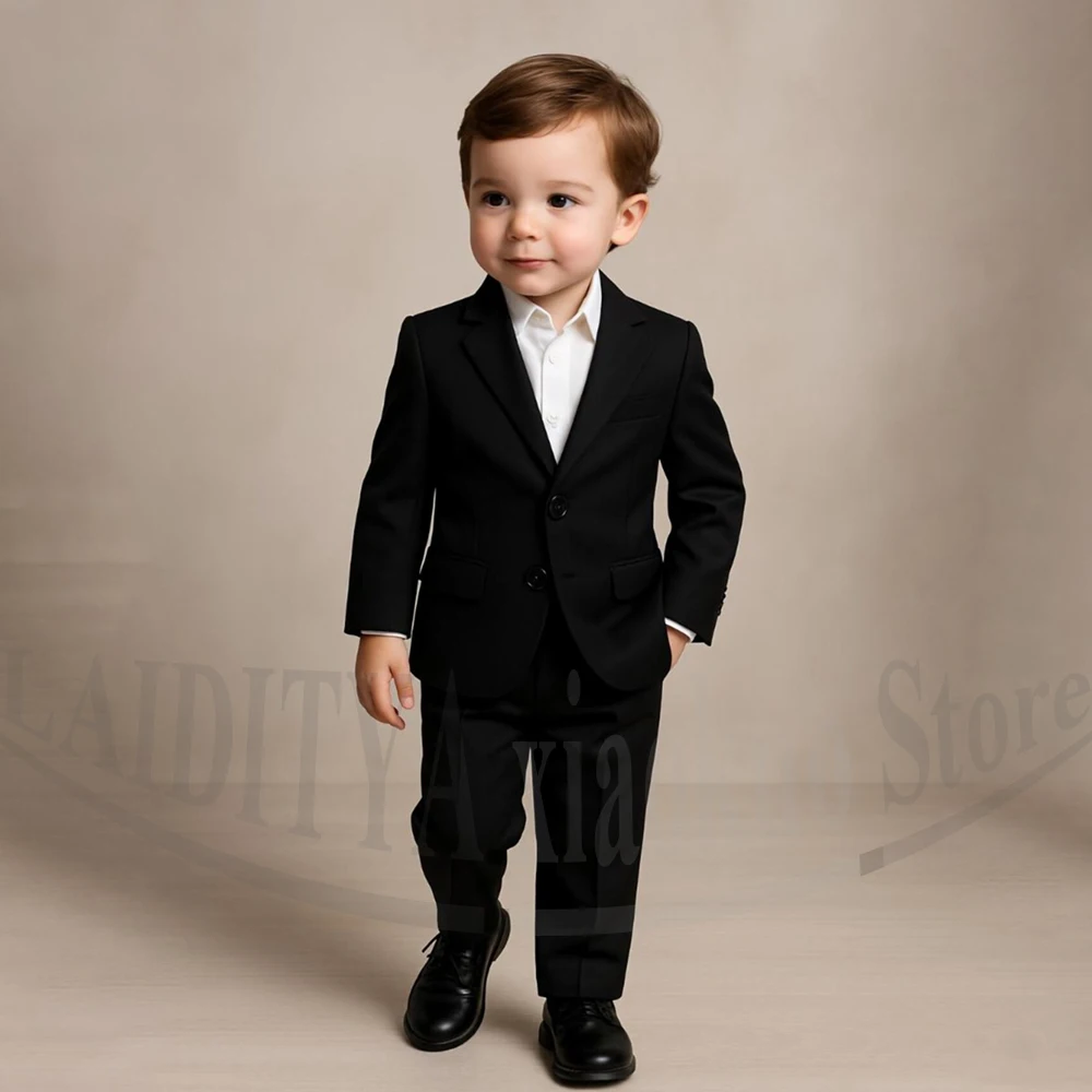 

Черный комплект из 2 предметов для мальчиков: пиджак и брюки для свадьбы, выпускного, вечеринки, торжественных мероприятий. Модный джентльменский костюм.