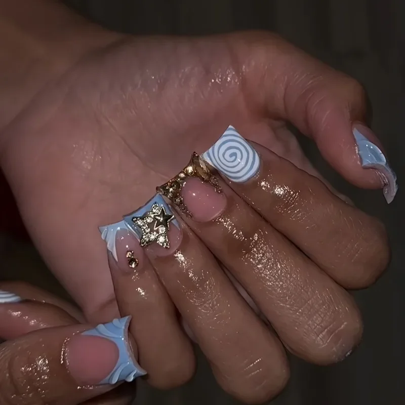 24 Stück kurze Entenschnabel-Kunstnägel, tragbar, blau, französische Kunstnägel, Stern-Flash-Strasssteine, Dekor, Farbverlauf, Y2k-Nägel, zum Aufdrücken des Nagels