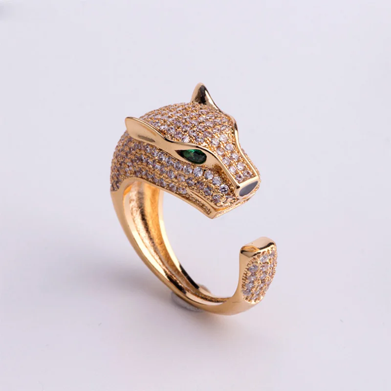 Luxury Leopard Titanium Steel Micro-Inlaid AAA Zircon Ring Fashion Personality Domineering Accessories.