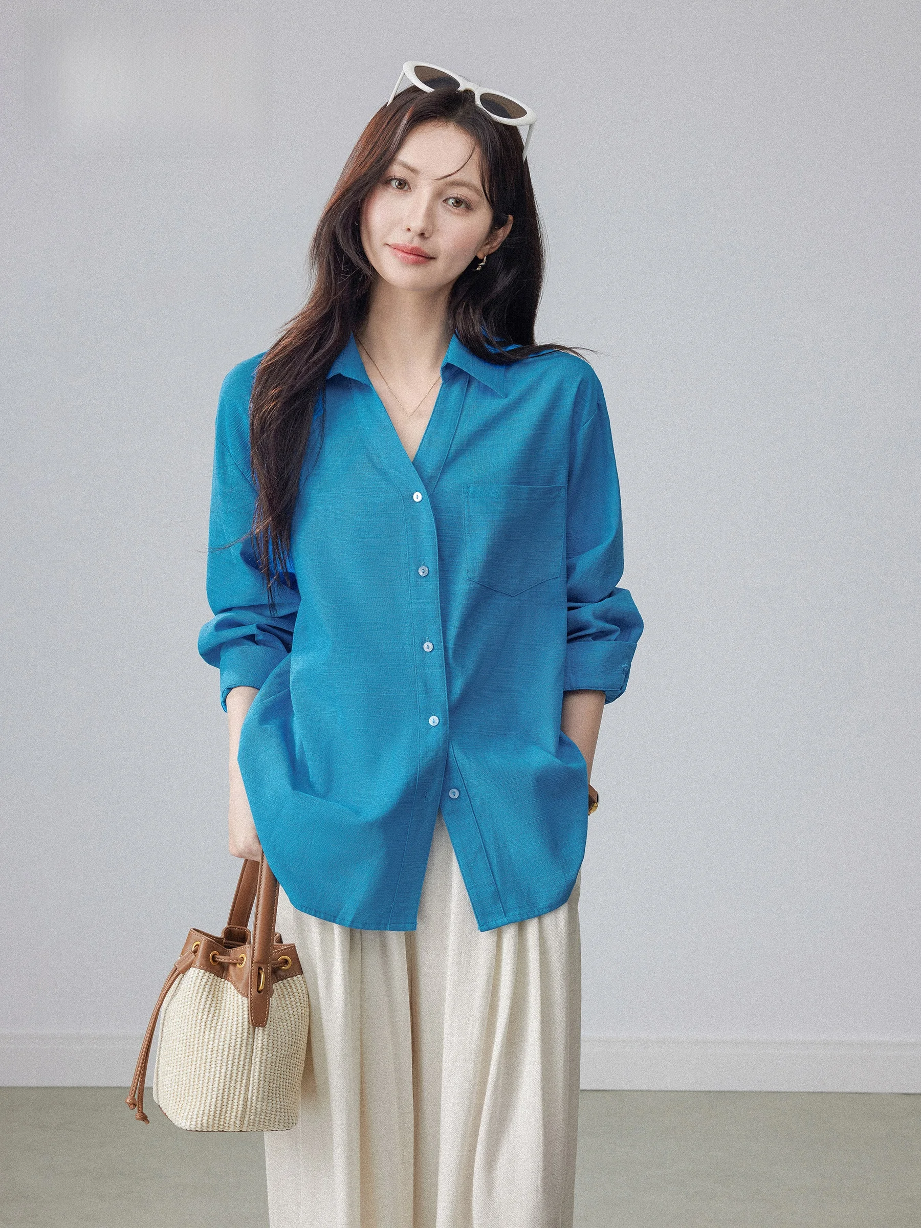 

Женская рубашка цвета синий синий (Klein Blue) с длинным рукавом, приталенная, для офиса, летняя, новая модель 2026 года, повседневная, элегантная, синяя блузка