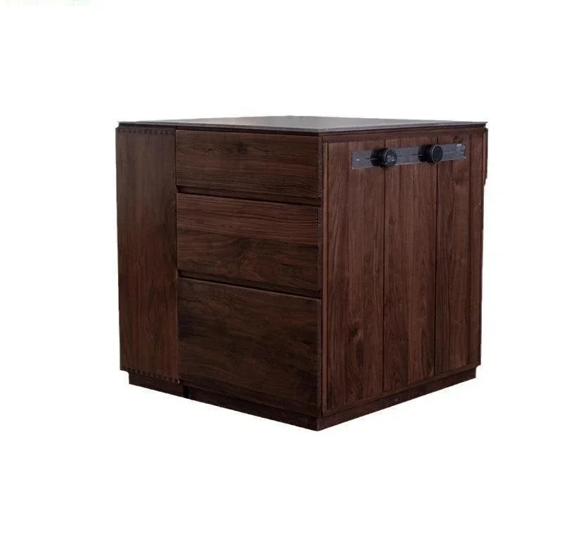 

The island in the restaurant, with a separate rock slab solid wood island dining table integrated