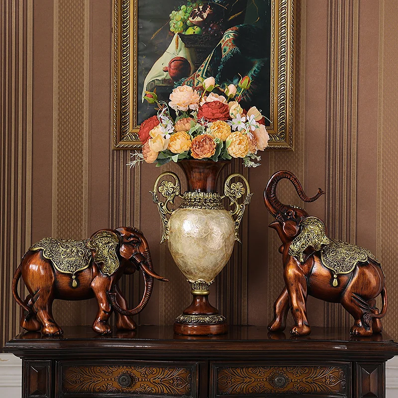 

European luxury high-end elephant ornaments, American retro vase, three piece set, villa living room, foyer, cabinet decoration