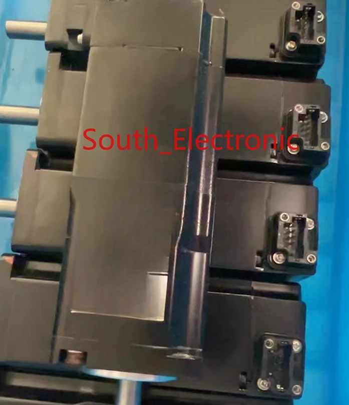 SGM7J-01AFD2C  servo motor   ,  In good working condition, free shipping