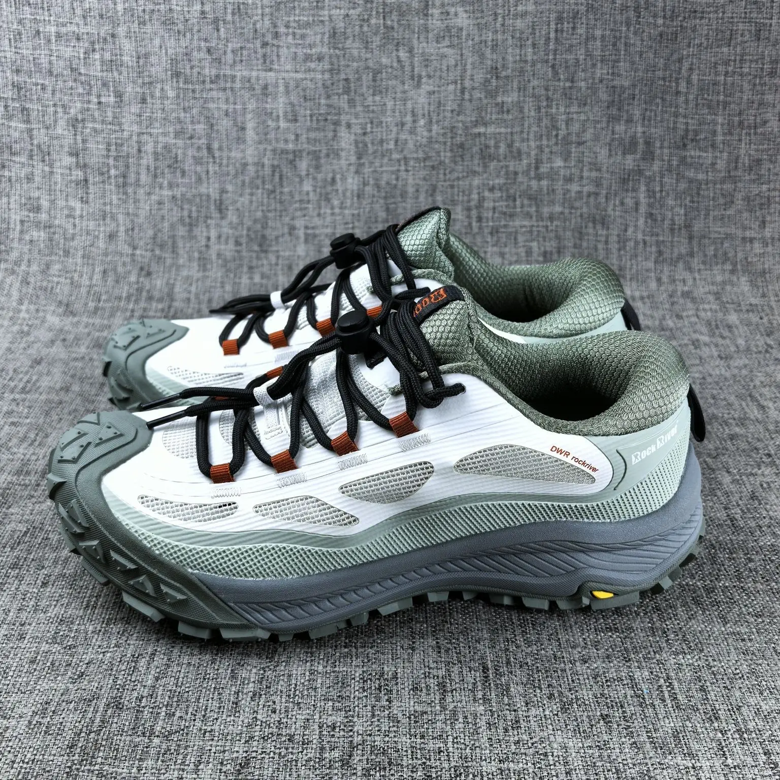 

2025 Men's Outdoor Tactical Hiking Shoes All-Terrain Non-Slip Breathable Mountain Trail Thick Sole Running Sneakers