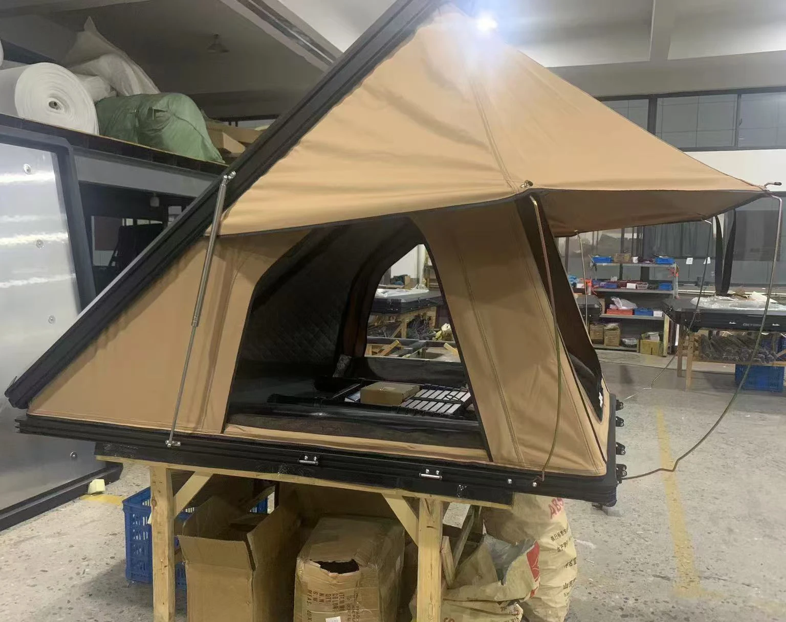

WJW DZ Advanced Customization 4x4 Quick Set up Hard Shell Aluminum 4 Person Rooftop Tent Hard Shell Aluminum Tent Box Rooftop Ca