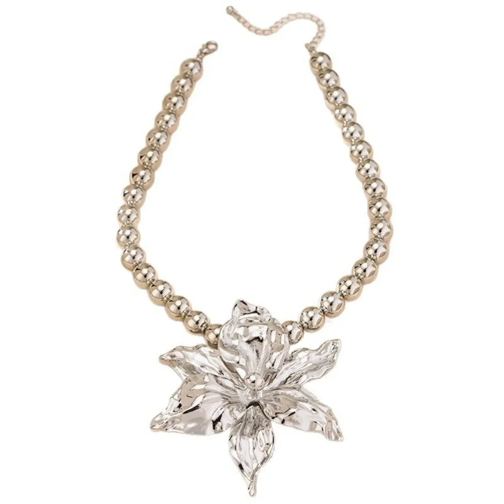Metal Boho Beaded Chain Wrinkled Stereoscopic Large Volume Flower Pendant Exaggerated Charm Flowers Pendant Necklace Party