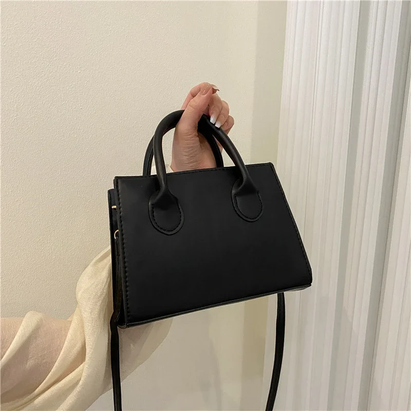 Bolso cuadrado pequeño negro minimalista, monedero con asa Superior que combina con todo, hombro classico para el trabajo