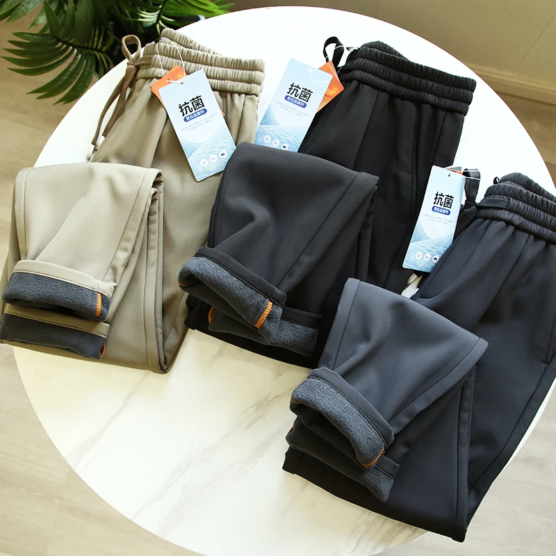 

Thickened Fleece Lined Casual Pants for Men Straight Leg Drapey Style Fashionable Urban Look Suitable for All Seasons