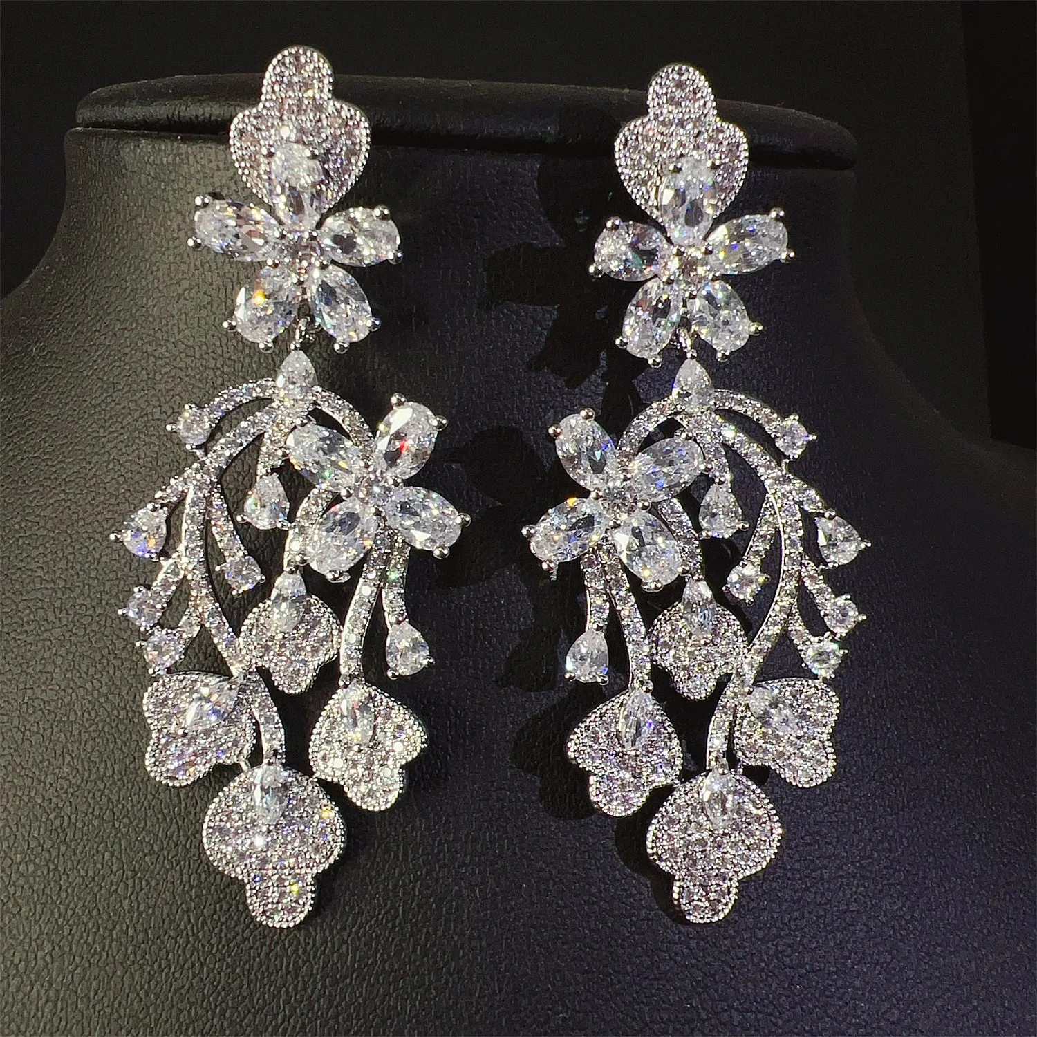 

New Silver color Bright Q Flower Drop Earrings Women's Dress Accessories Jewelry Suitable for Wedding Holiday Ball Gift