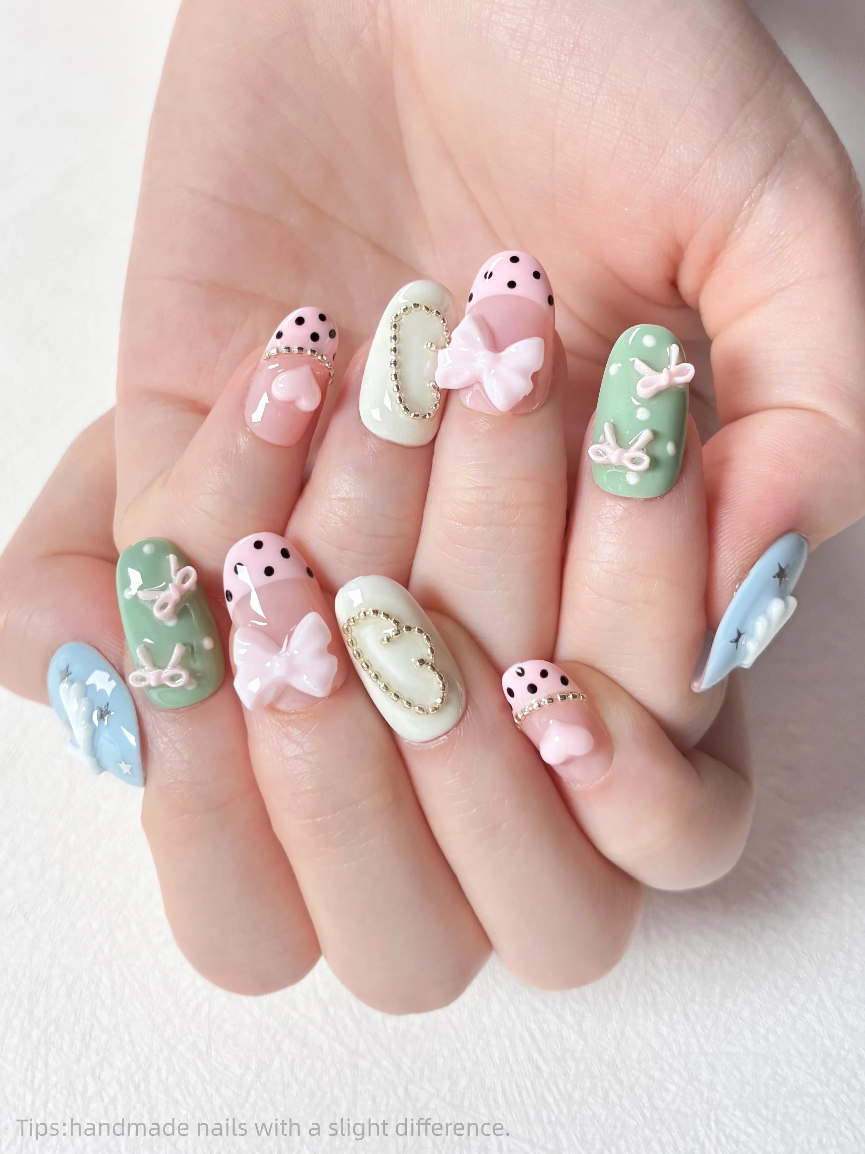 10pcs Handmade Kawaii 3D Bow & Angel Wing Press On Nails Short Oval Sweet Cute Fake Nails with Heart Chain Decor False Nails