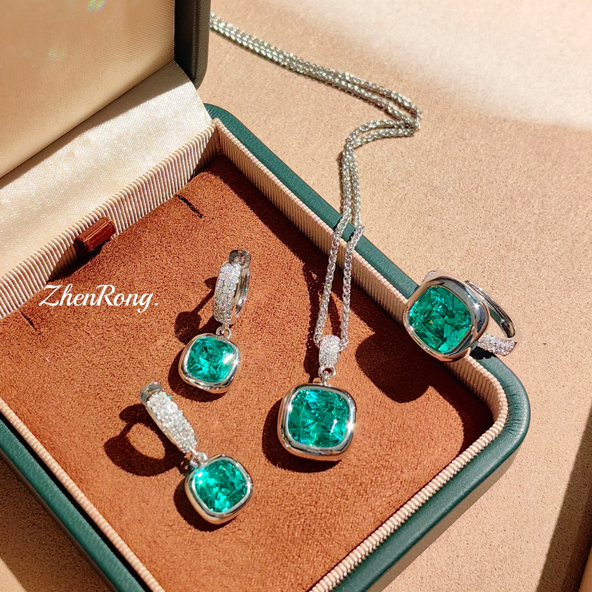 Anillo, collar y pendientes de plata de ley S925, pendientes cuadrados pequeños de lujo ligero, colgante azul marino en forma de cubo de azúcar, rojo rosa para mujer