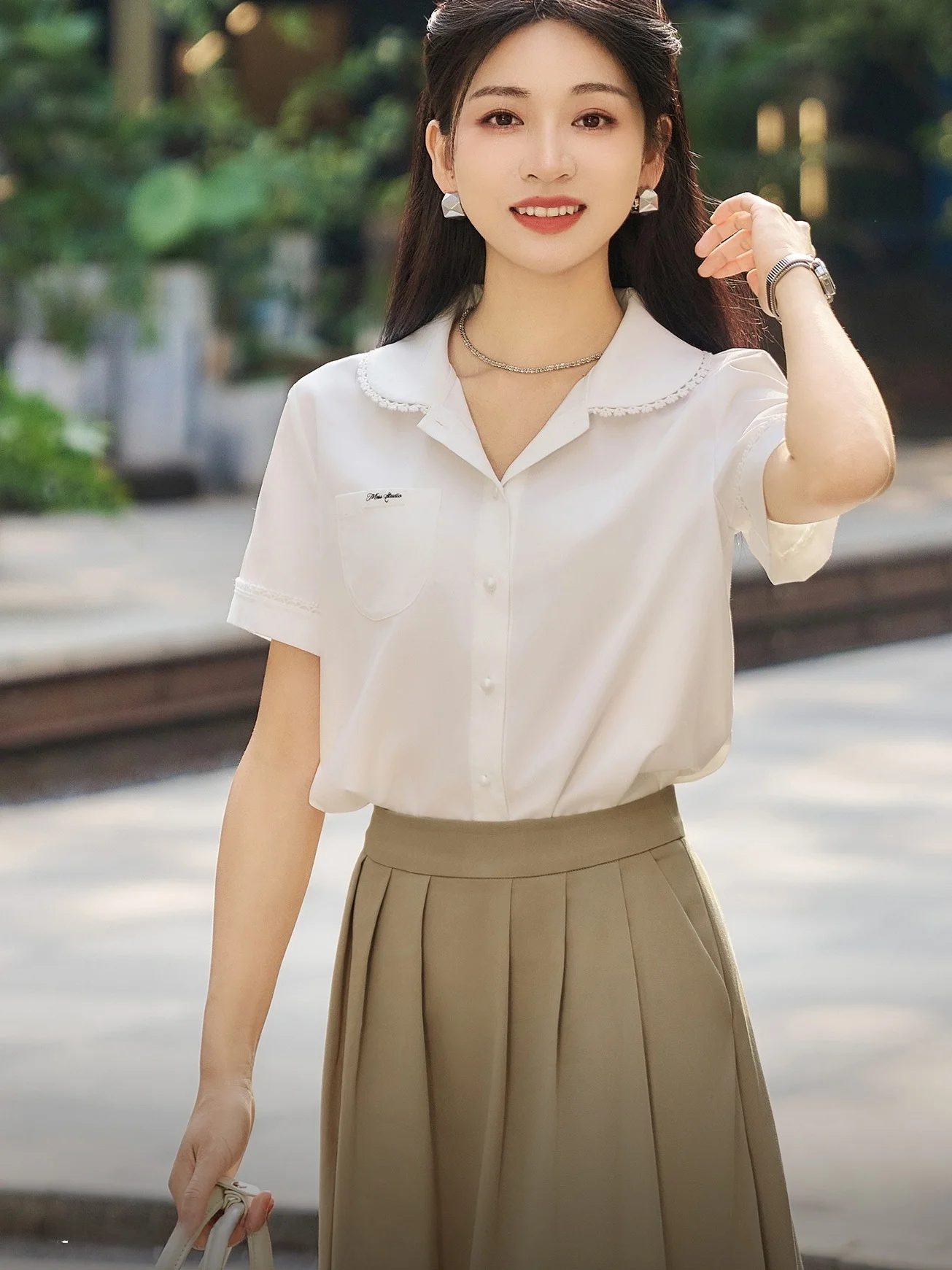 

Elegant White Doll Collar Shirt Commute Date Women's Shirt Delicate Lace Straight Cotton Short Sleeve Button up Pure Color