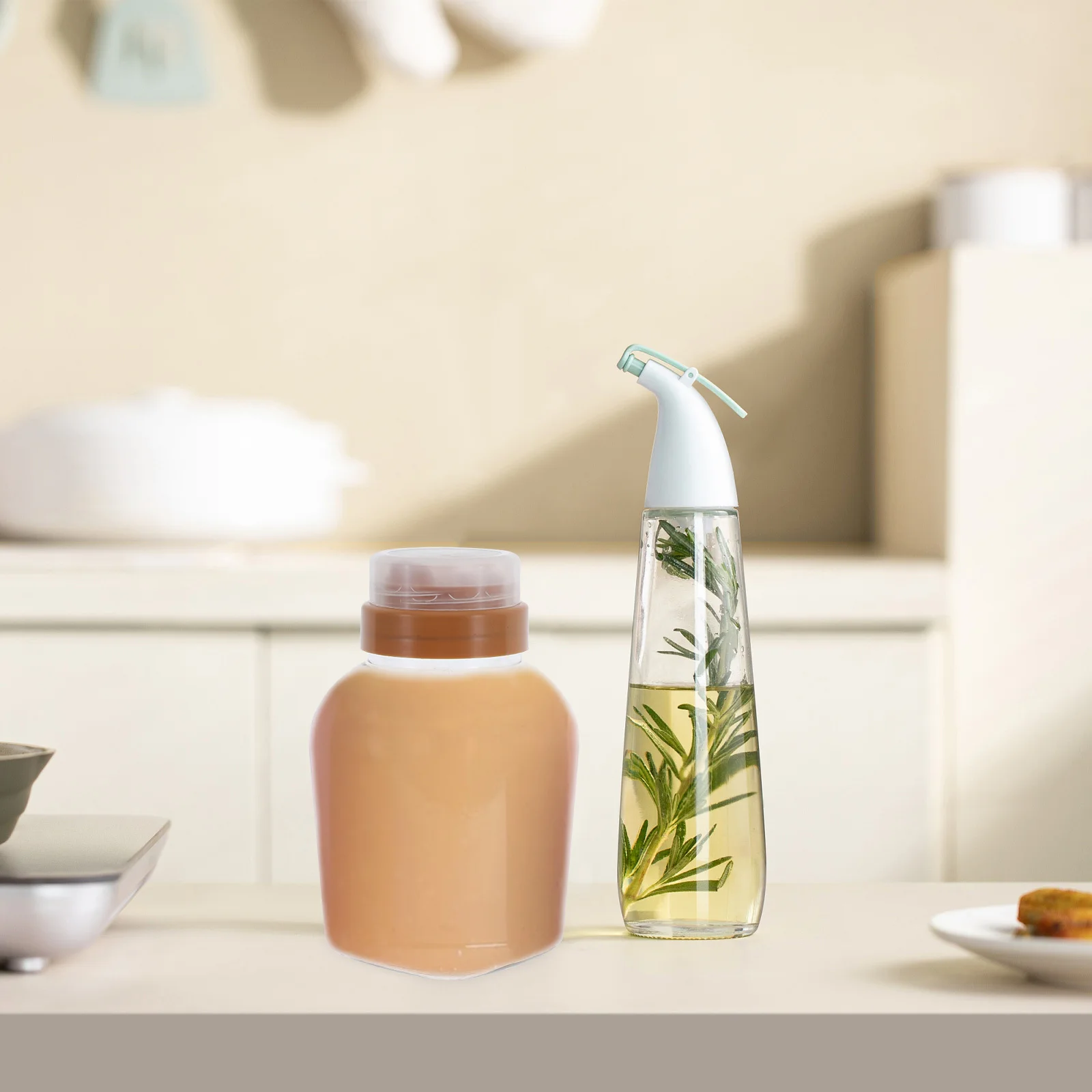 4 יחידות צנצנות פלסטיק שקופות לדבש, בקבוקי דחיסה נטולי נזילות לאחסון במטבח לסירופים, תבלינים ובקבוקי טעם דבש