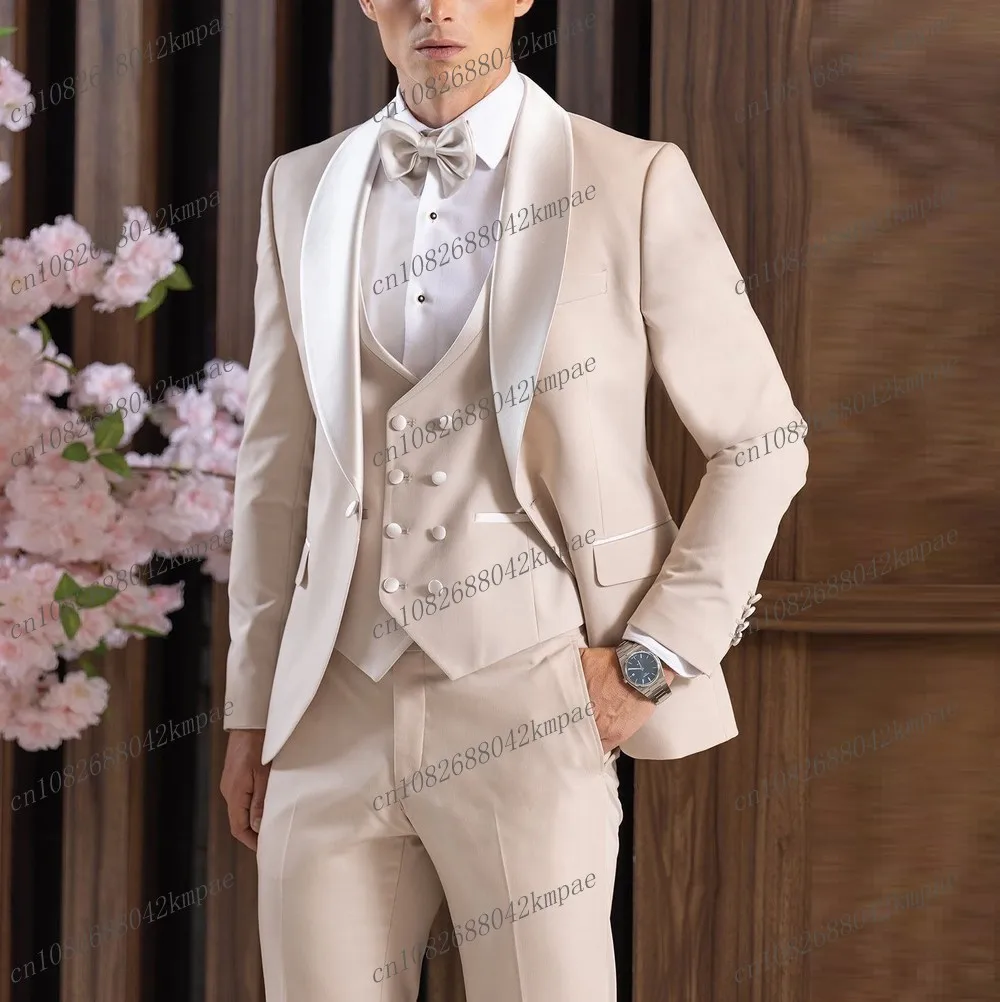 

Бежевый формальный мужской костюм с белым воротником, жених, жениха, свадебной вечеринки, выпускного вечера, деловые мужские смокинги, комплект из 3 предметов, пиджак, жилет, брюки