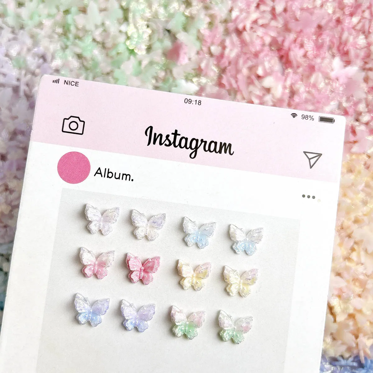 50PCS leuchtende doppelschichtige süße Schmetterling Nagel Charms 3D bunte feine funkelnde Schmetterling Harz Nail Art Dekorationen für DIY