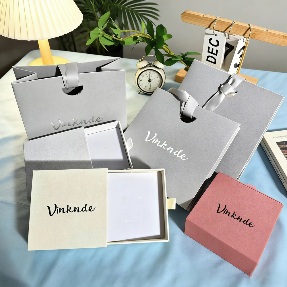 

Wedding Christmas Gift Grey Beige Lychee Pattern Tote Bag Small Jewelry Paper Packaging Bag Sliding Drawer Earrings Rings Box