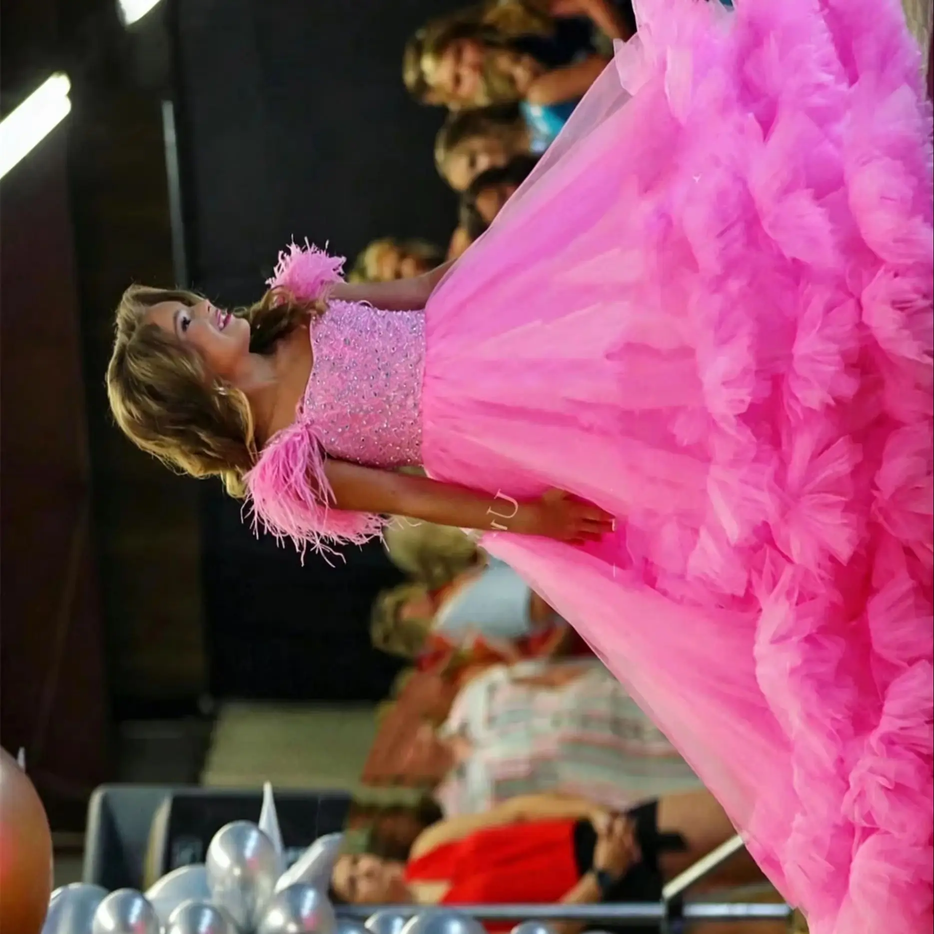 

Light Pink Flower Girl Dress for Wedding Feather Beading Tulle Floor Lenght Kids Birthday Gowns Luxury Princess Dress Custom
