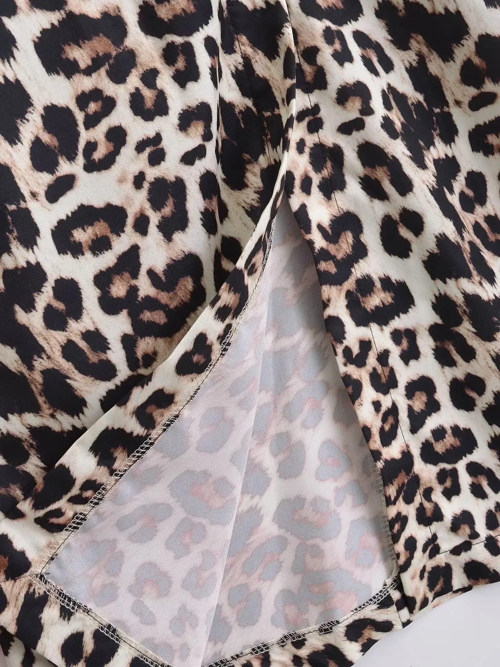 فستان نسائي متوسط الطول مطبوع عليه حيوان مطوي ، تصميم برقبة حرف V ، نحيل ، مطوي ، مخطط ، كلاسيكي ، بلا أكمام ، موضة جديدة ،