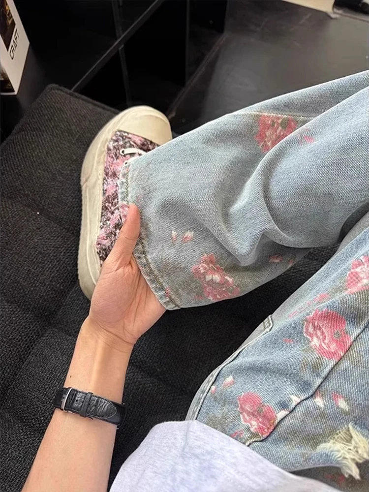 

Джинсы с отверстиями в американском стиле High Street с цветочным принтом роз, мужские и женские прямые длинные брюки с высокой талией, модный эффект похудения