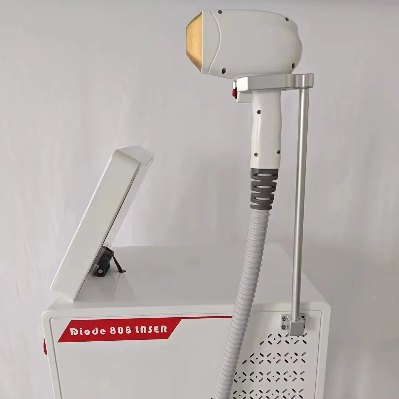 إزالة الشعر الدائم الآمن وغير المؤلم 808NM 755NM 1064NM ثلاثة أطوال موجية تكنولوجيا الجليد العناية البدنية تكنولوجيا الجليد البلاتين