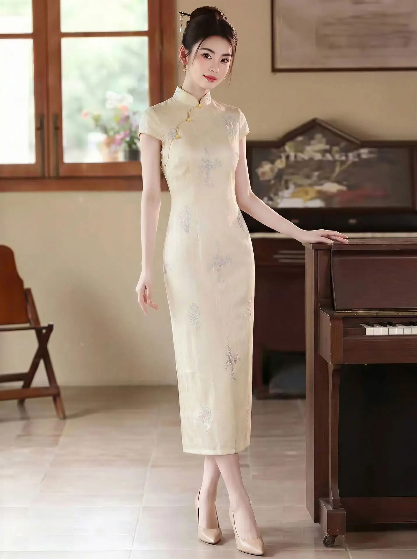 

National Style Embroidery Long Cheongsam Improved Young Women's Chinese Retro Short Sleeve Summer Dress Qipao