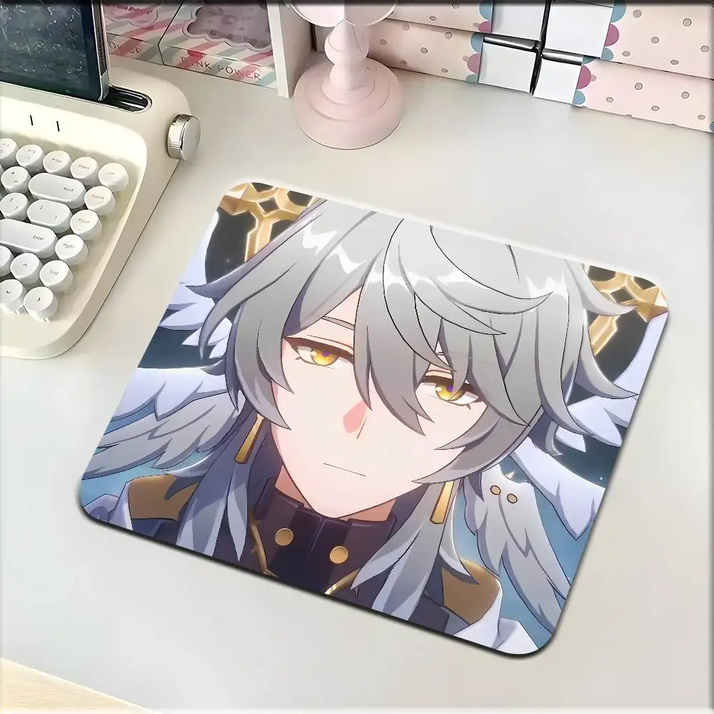 Picture 6: Honkai Star Rail Sunday Mousepad Small LockEdge Mouse Pad For Gamers Computer Desk Pad Rectangular Anti-slip Rubber