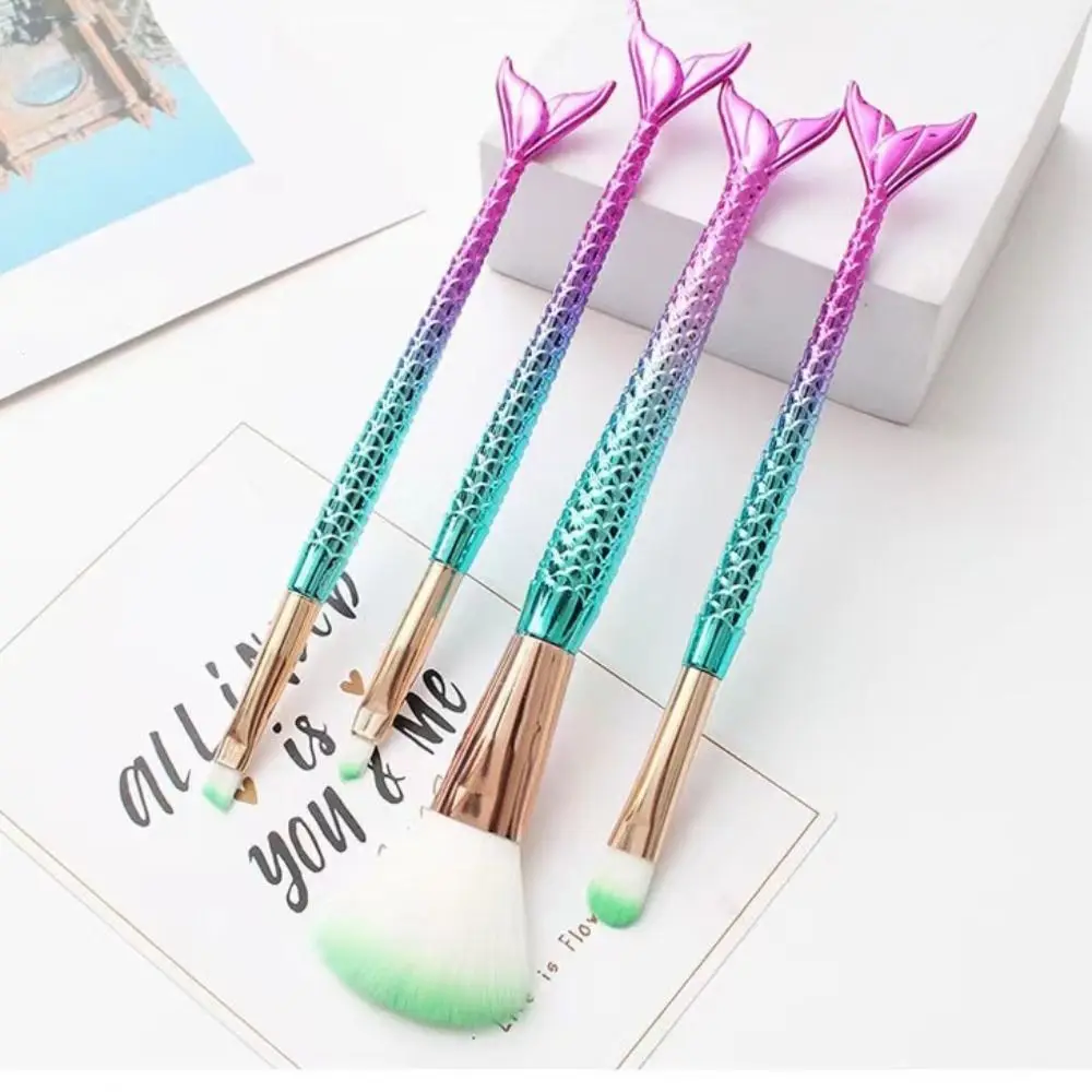 4 ชิ้น/เซ็ตแปรงแป้งฝุ่นแปรงแต่งหน้า Mermaid Soft Fiber Blush Eyebrow Eyeliner แปรงแต่งหน้าเครื่องมือแปรงอายแชโดว์