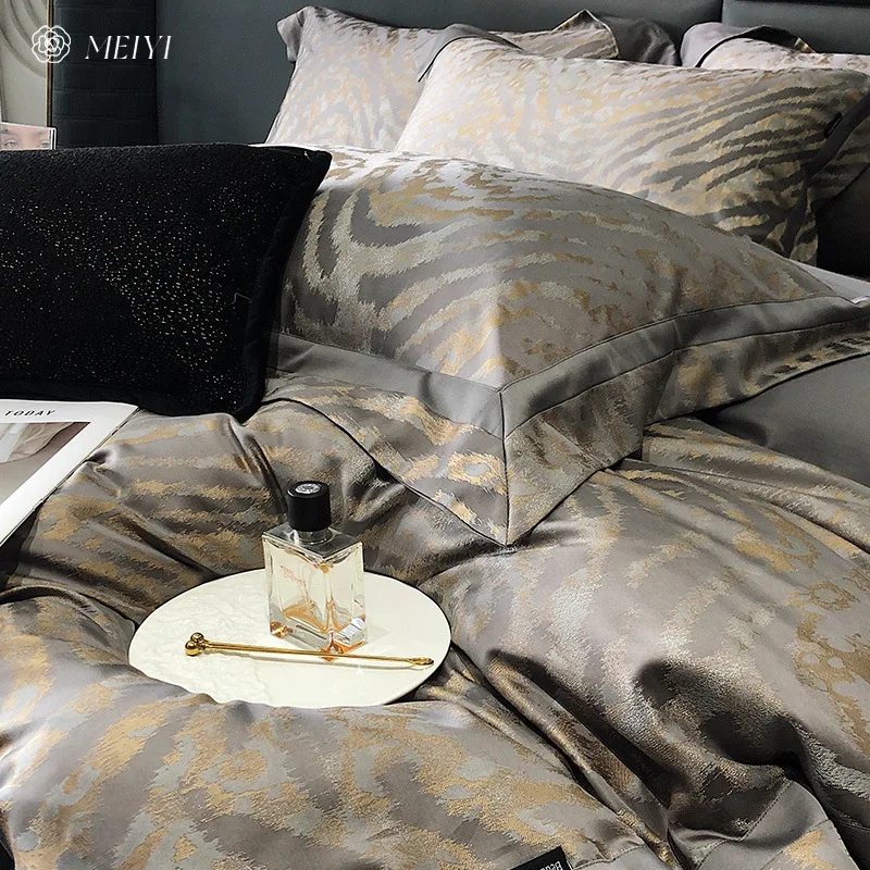 High-grade Leopard Print Tencel Cotton Printing Four-piece Set Quilt Cover Bed Sheet Pillowcase Skin-friendly Bedding Set