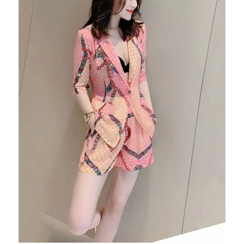 Koreanische Mode Stil Slim Fit Set für Frauen 2023 Sommer Neuankömmling Temperament Print Slim Fit Anzug Shorts zweiteilige Sets