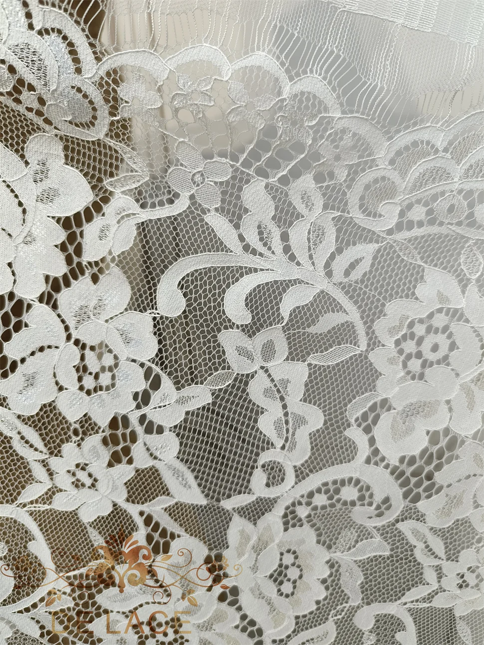 رائعة الأزهار المطرزة Cahntilly الدانتيل لينة الفرنسية حبالي النسيج عالية الجودة فستان الزفاف رمش أقمشة الدانتيل