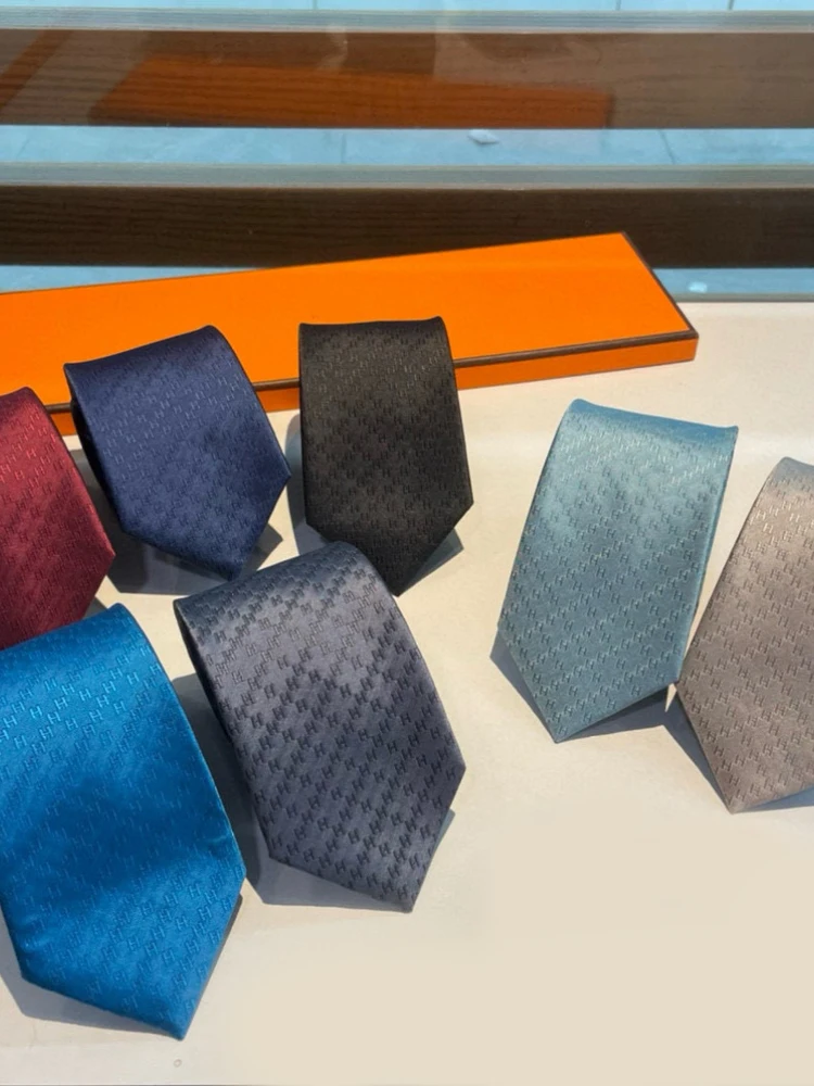 handmade-silk-tie-7cm-for-men's-suit-wedding-work-business-luxury-feel-arrow-pattern-wool-fabric-floral-packaging-gift