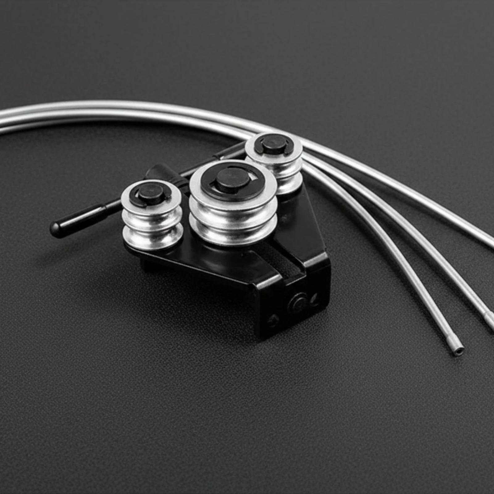 Brake Line Straightener and Tubing Bender Adjustable Brake Pipe Straightener Manual Compact for Mechanics, Auto Repair, Workshop