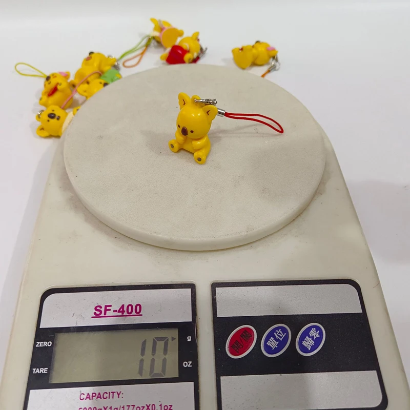 노란색 아기 곰 코알라 곰 애니메이션 솔리드 PVC 그림 Kawaii 귀여운 모델 인형 전화 매력 장식 장난감 소장품 아이를위한 선물