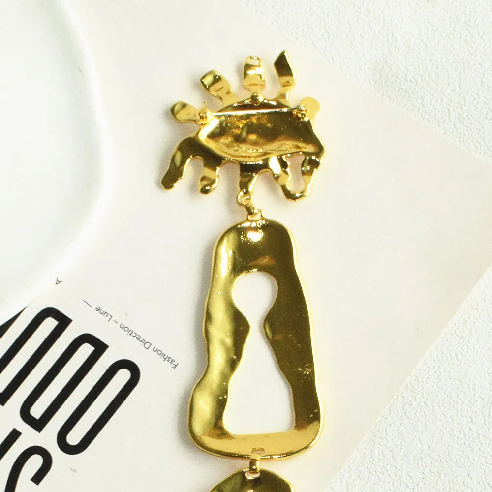 Surrealistische Halskette mit geometrischem Anhänger aus Metalllegierung in Form von Augen und Nase für Damen, übertriebener Markenschmuck, Statement-Accessoire – Detail 15