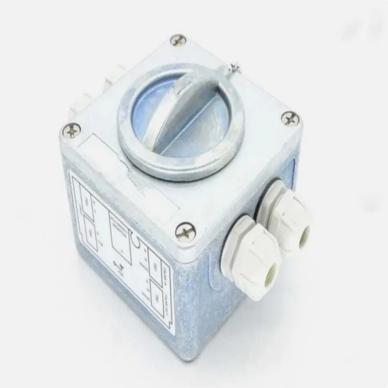 

New Original Module 490NOR00005 XPSMFBLK 490NOR00003 TCSEAZ01PSFM20C TCSEAZ01PSSM20S TCSEAZ01LSFM20C TCSEAAF1LFU00
