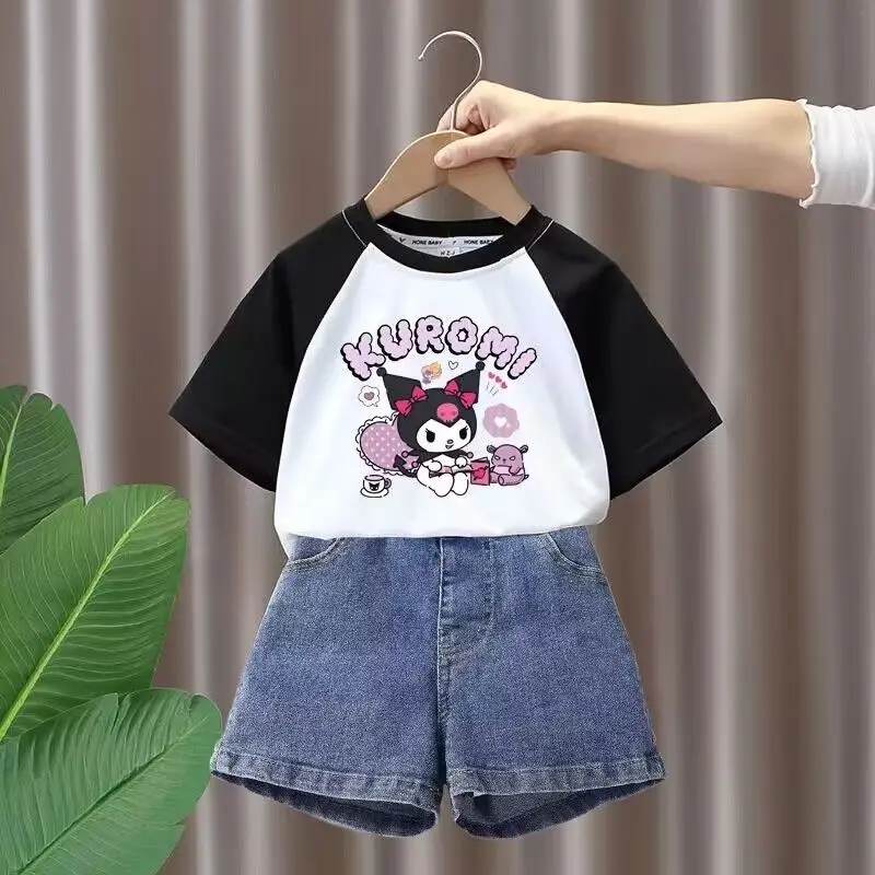 Conjunto de camiseta e shorts anime infantil, Sanrio Kuromi, desenho animado, manga curta, estilo preppy, terno casual para estudantes, verão, 2 peças