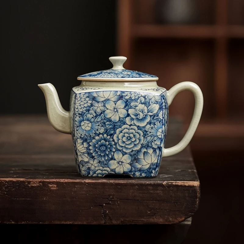 Apertura in ceramica bollitore blu e bianco teiera in ceramica cinese Set da cerimonia per il tè cravatta da tè Oolong al latte Guan Yin Jasmine