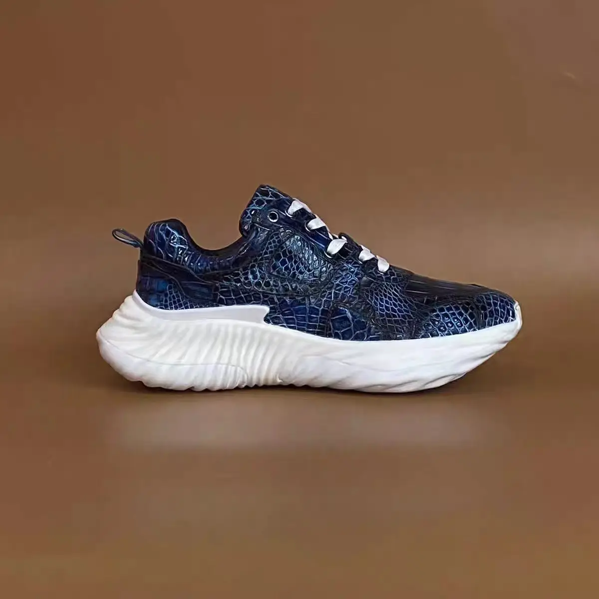 2026 new arrival Fashion Crocodile Skin causal shoes men,male Genuine leather sneakers TB001