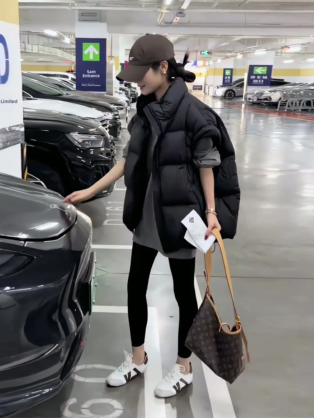 

Модный женский пуховый жилет для активного отдыха, повседневный, свободного кроя, с белым пуховым наполнителем, утолщенный, на молнии