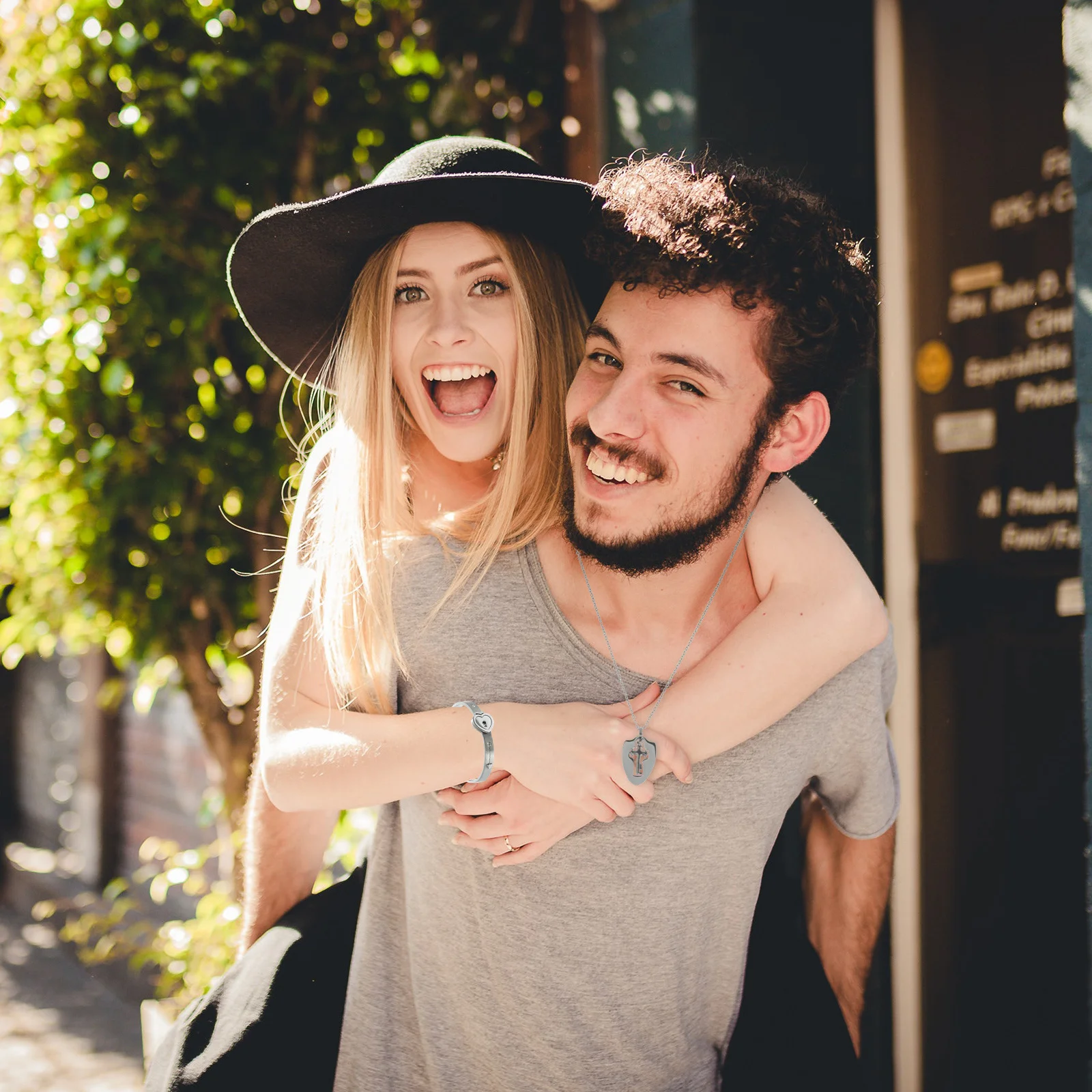 

2Pcs Matching Couple Jewelry Set Smooth Finish Titanium Steel Bracelet Necklace Gift for Boyfriend Girlfriend Valentine's Day