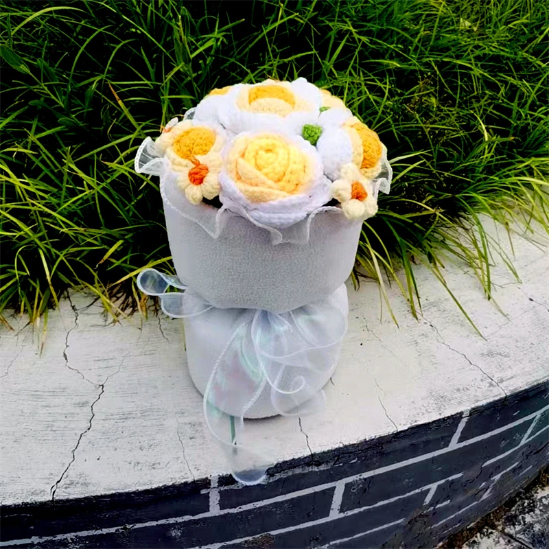 Artificial Pink Flower Roses Knitted Bouquet Handmade Yellow Blue Purple Bouquets Christmas Valentine Mothers' Day Birthday Gift