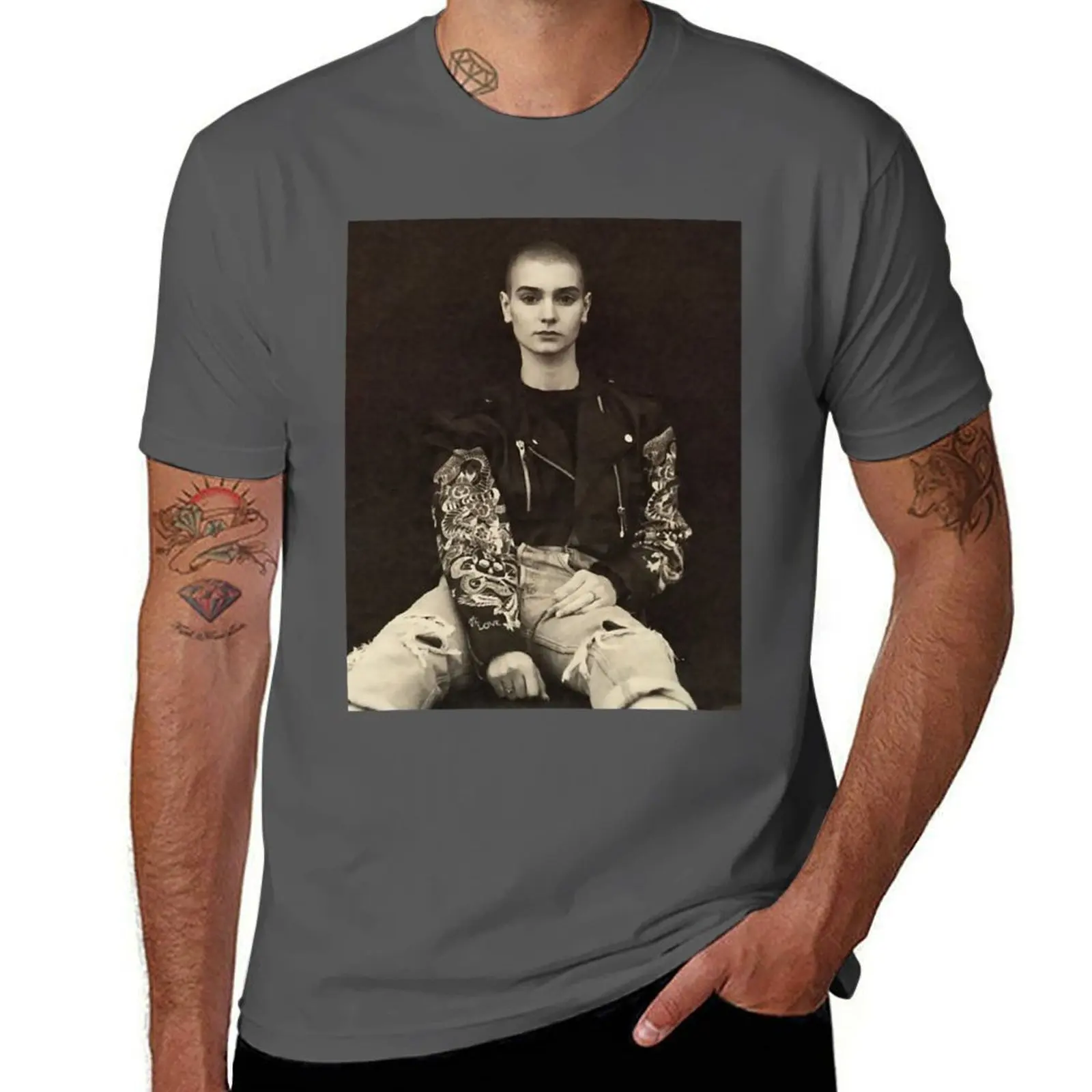 

Sinead O'Connor 1966 (1) футболка мужская футболка из плотного хлопка футболки для мужчин футболки с рисунком хлопковые футболки мужская футболка из 100%