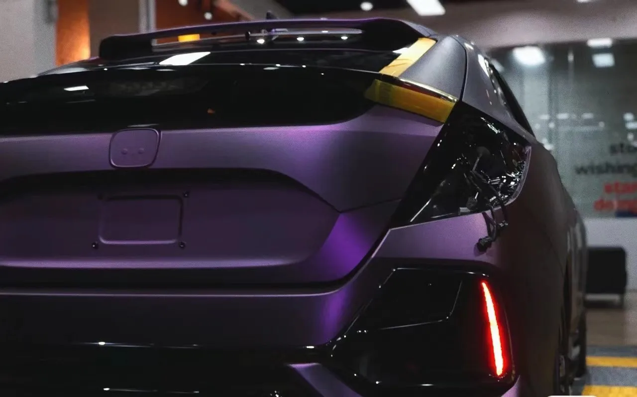 ماتي الأرجواني سيارة التفاف مقاوم للماء الفينيل فيلم الجملة ملصق التفاف احباط سيارة التفاف الفينيل