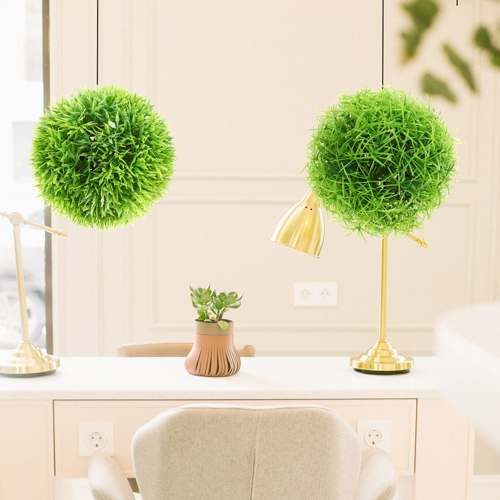 

4 Pcs Simulation Grass Ball Artificial Plant nament for Indoor Outdoor Decor ABS Material Vibrant Colors Hanging Ceiling