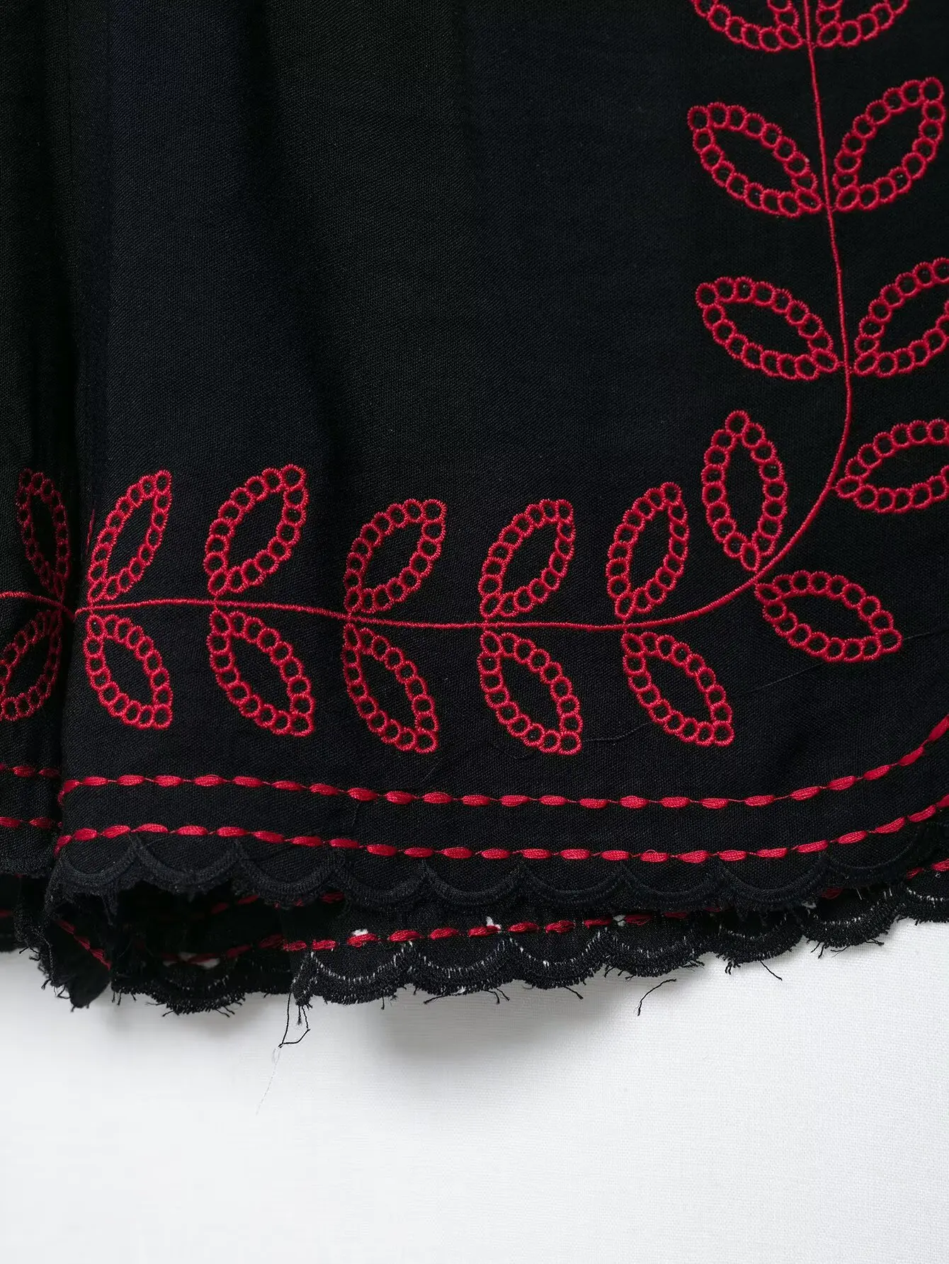 2025 summer new products women's clothing street fashion embroidered high-waisted temperament shorts