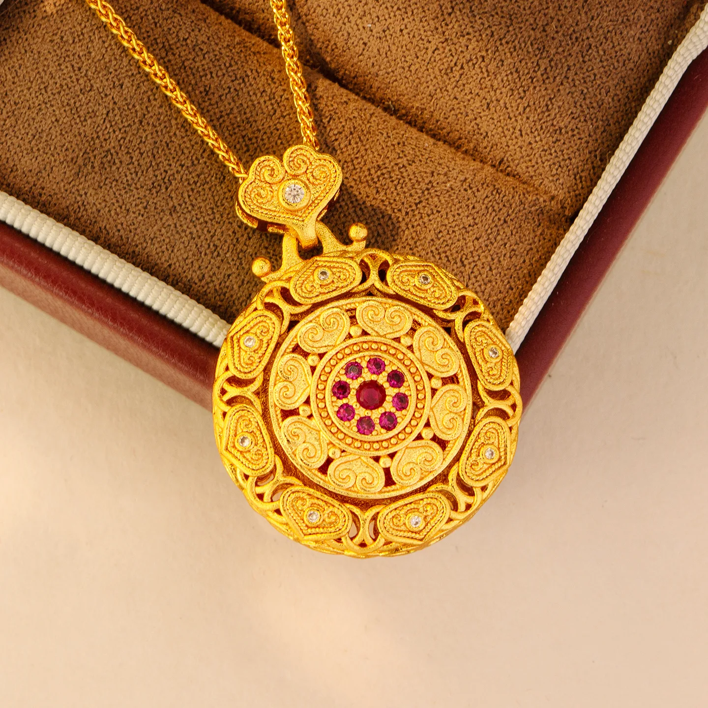 

luxury real gold jewelry 24k certifid filigree diamond hollow compass pendant retro versatile rotatable necklace
