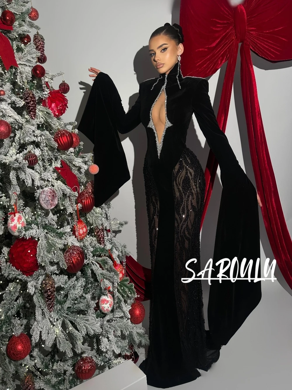 

Уникальное прозрачное вечернее платье с рукавами-колокольчиками и бисером, новогоднее вечернее черное бархатное сексуальное платье с вырезами, нежное индивидуальное платье для выпускного вечера