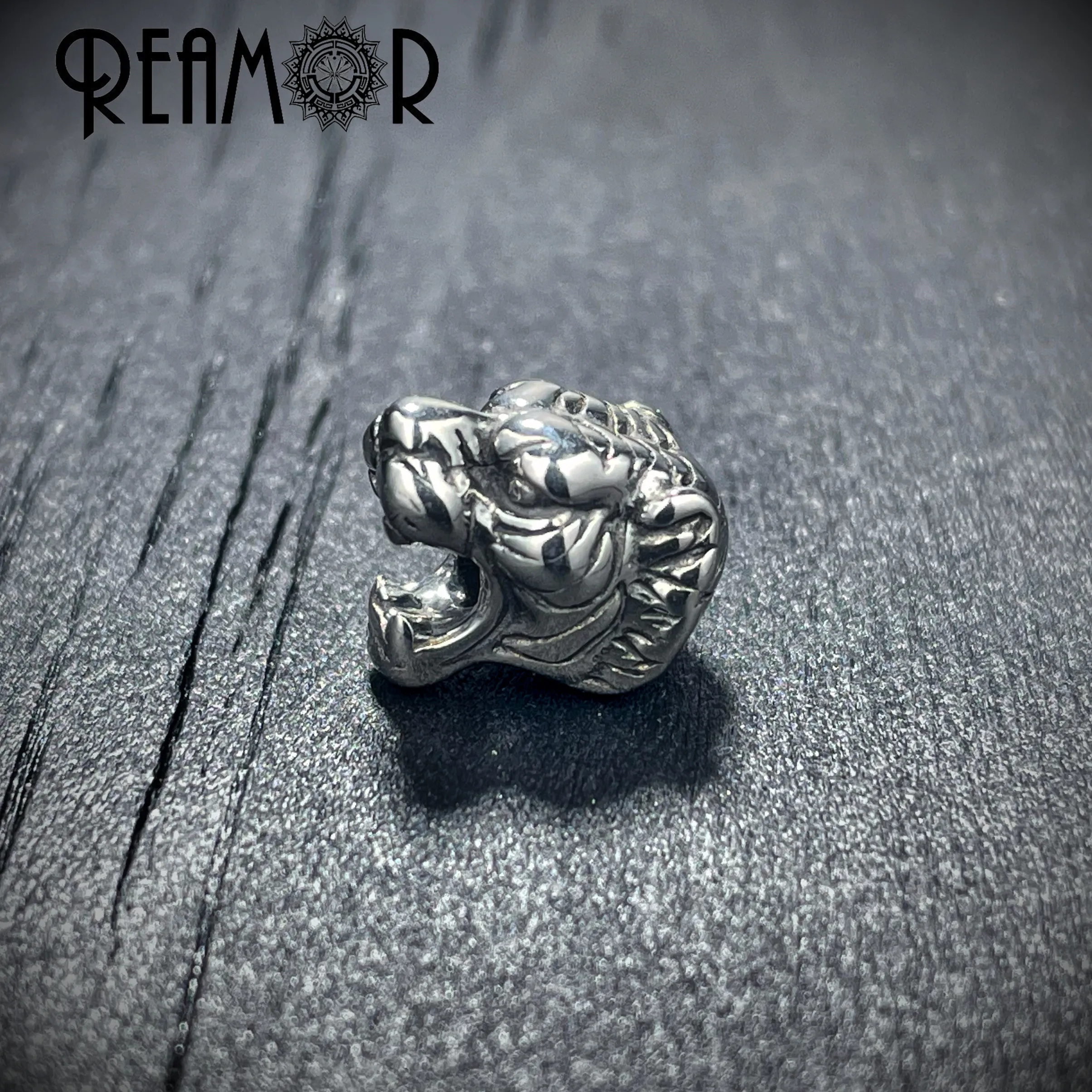 REAMOR 5Pcs DIY Stainless Steel Beads Animal Wolf Lion Leopard Head Small Hole Beads Charms for Beaded Bracelet Jewelry Making