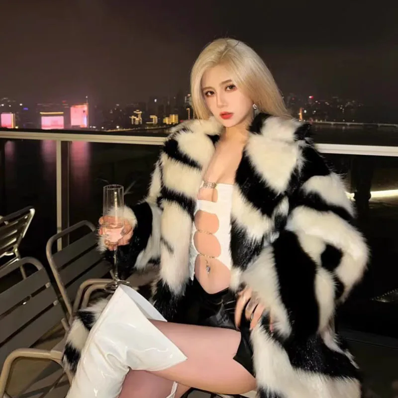 Damski płaszcz w zebrę, futro imitujące futro z lisa, stylowy, gruby płaszcz, nowy temperamentny zimowy damski płaszcz futrzany 2025 H607